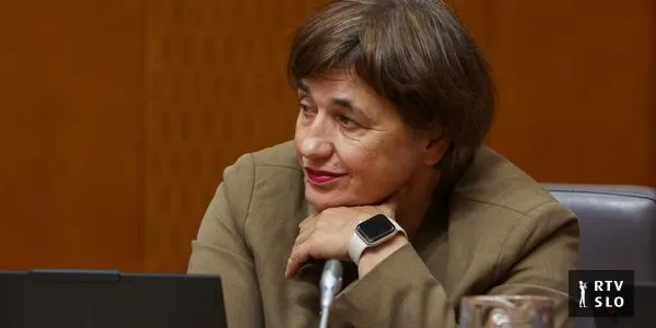 Sukič vrgla poslovnik proti Mahniču; zadeva gre pred etično komisijo DZ