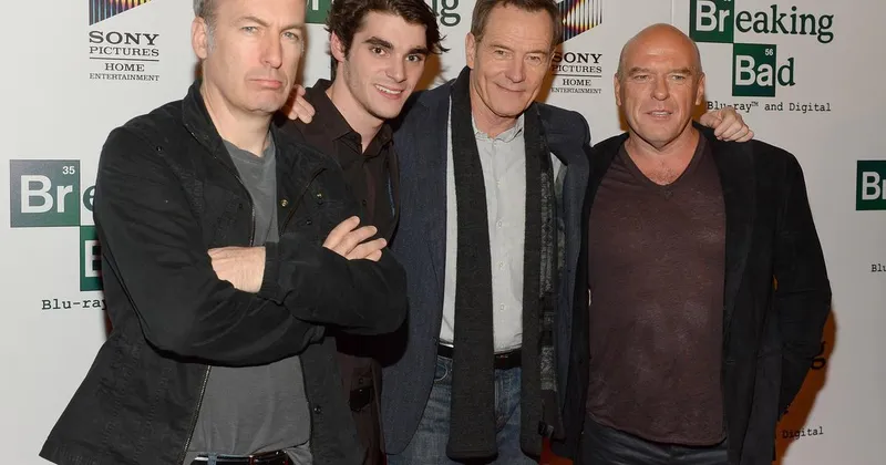 Ameriški igralec RJ Mitte, znan iz serije Kriva pota, umrl v starosti 34 let